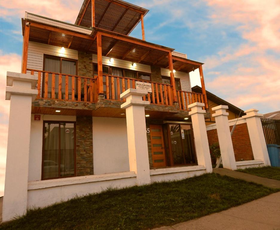 hostal plaza maule